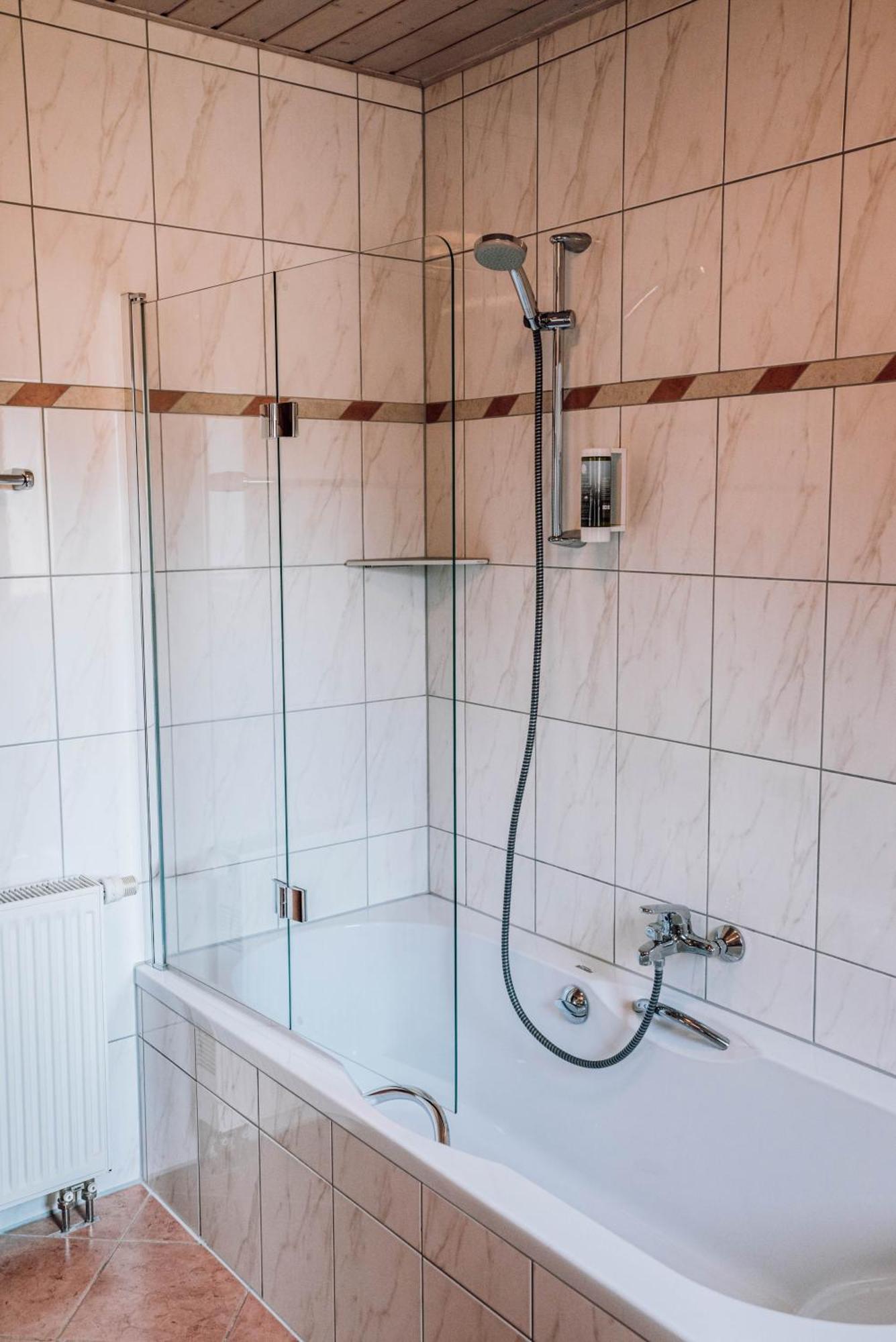 Hotel Schmidtburger Hof Weiler bei Monzingen Habitación foto